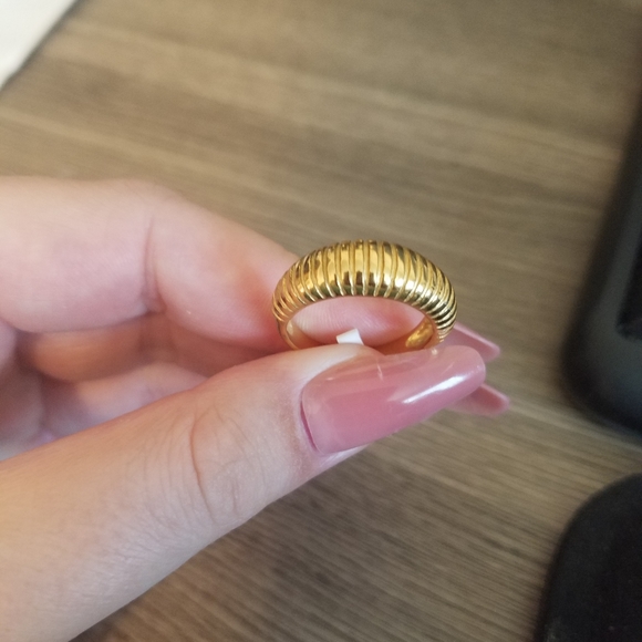 Bohomoon Size 8 Tarnish Proof Ring - Picture 2 of 3